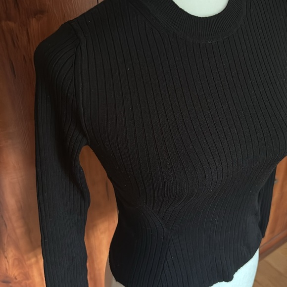 Zara Ribbed Knit Pullover Sweater - Picture 4 of 6